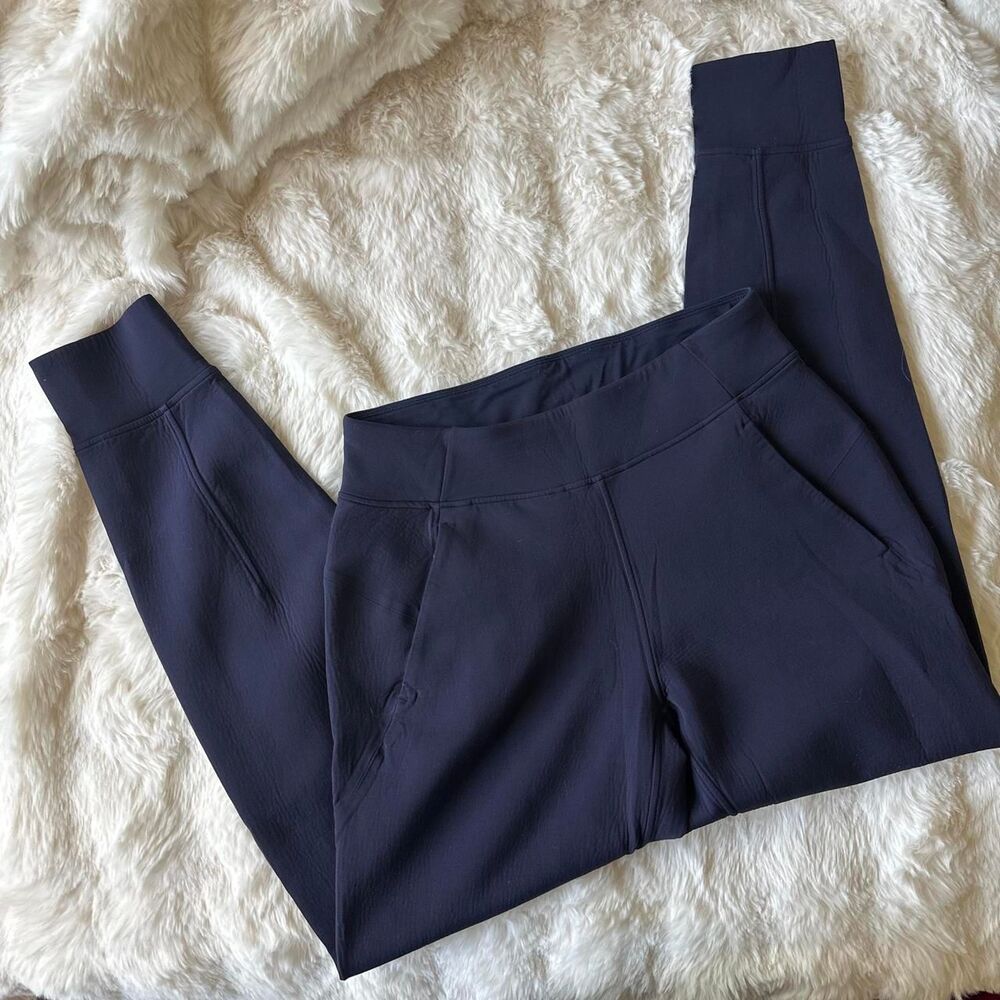 Lululemon Women's Navy and Blue Joggers